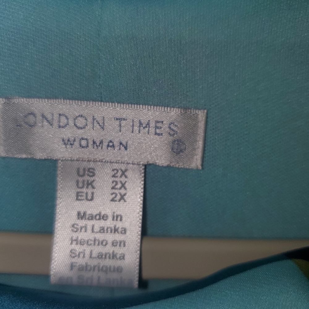 Beautiful dress by London Times.
